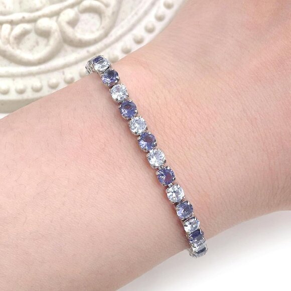Women’s Adjustable Tennis Bracelet - AAA+ Cubic Zirconia with Luxury Gold Finish - Picture 2 of 8